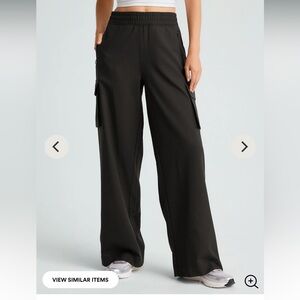 NWT Beyond Yoga City Chick Wide Leg Cargo, Small